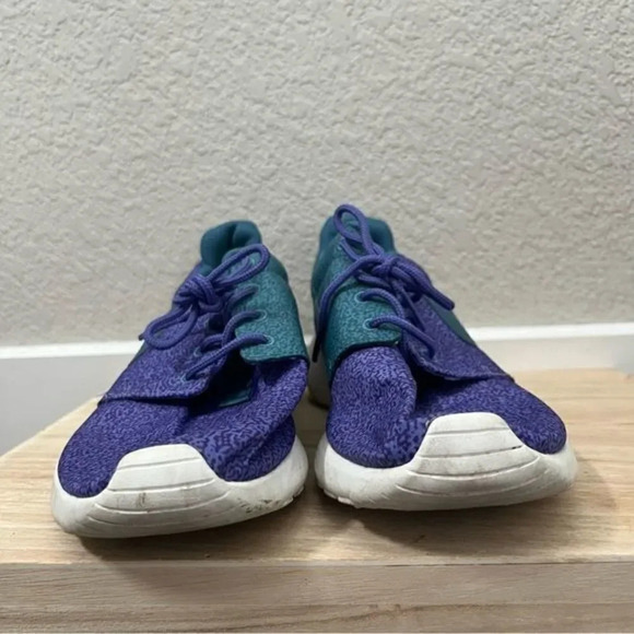 Nike Roshe Run Purple & Teal Athletic Sneaker 6.5 - Picture 5 of 7